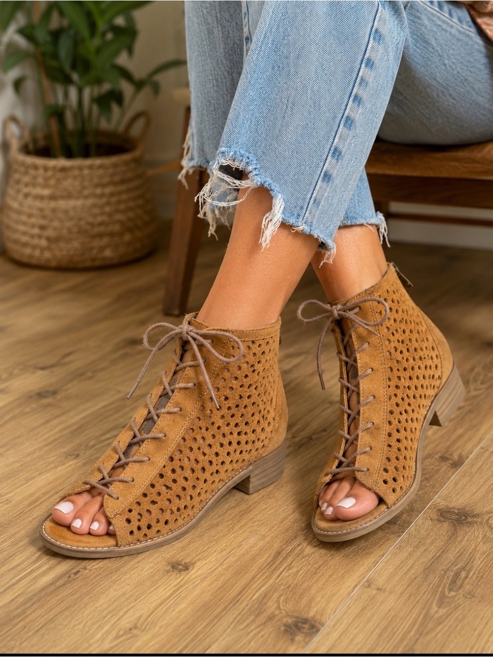 Mussel & Cloud open toe lace up booties